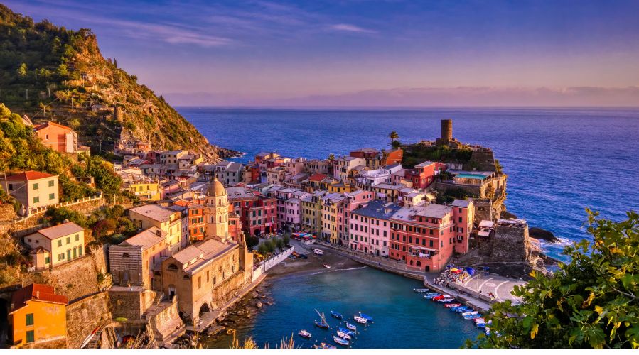 EXOTIC EUROPE + HOLYDOOR (Barcelona - Lourdes - Cinque Terre - Roma)